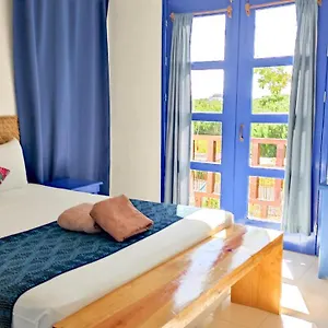 https://blue-island-holbox.quintano-roohotels.com